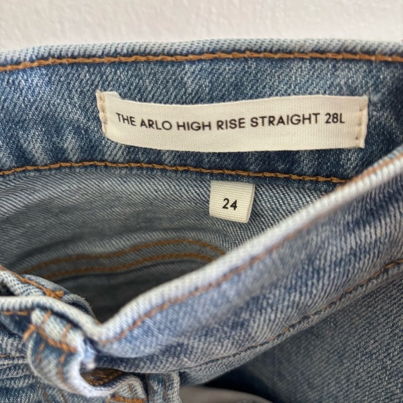 Aritzia Denim Forum The Arlo Hi-rise Straight Jean size 24, 28L - Picture 5 of 6